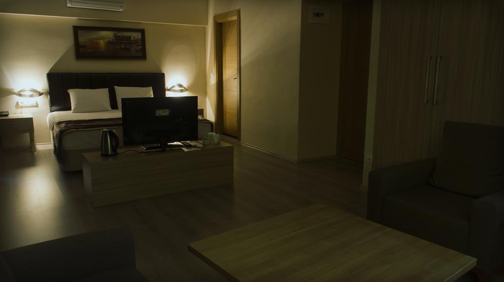 Sun Suites Istanbul Bilik gambar