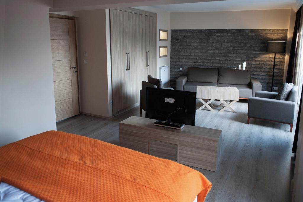 Sun Suites Istanbul Bilik gambar